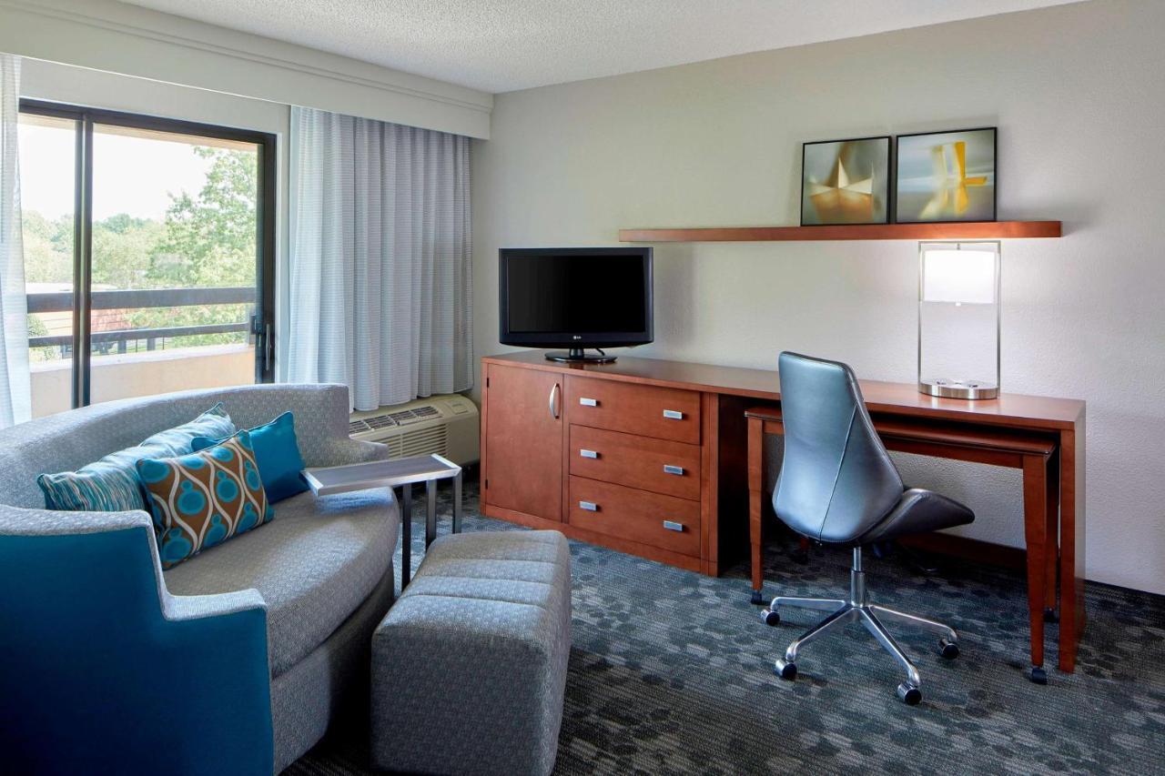 Sonesta Select Raleigh Durham Airport Моррисвилл Экстерьер фото